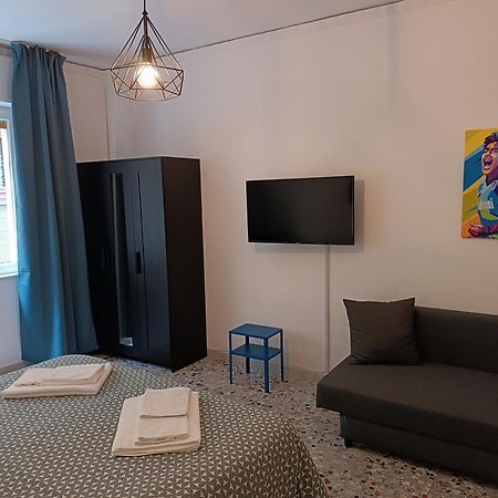 B&B Napoli Fuorigrotta Luaran gambar